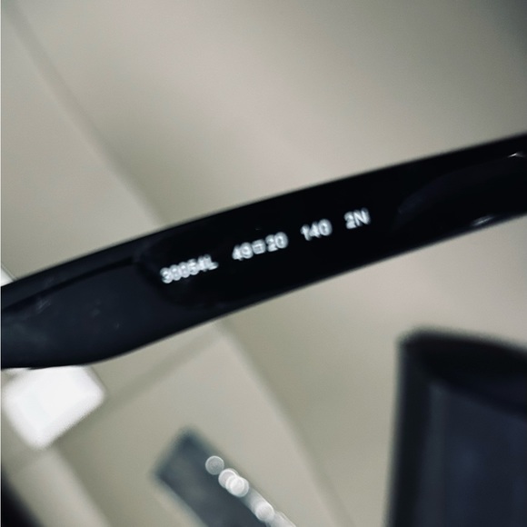 NEW WITH DEFECTS WOMENS MICHAEL KORS #MK2074 (Bora Bora) Sunglasses Color 30054L - Picture 8 of 16